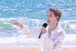 《乘风2025》四代姐姐打破年龄偏见，展现中年女性力量