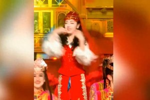 迪丽热巴舞蹈名场面盘点：异域风情与现代魅力