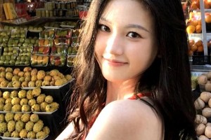 沈羽洁红裙惊艳亮相，00花颜值演技双在线