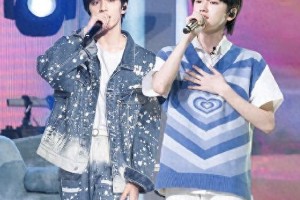 宋亚轩刘耀文《夏日少年派》再唱《世界上的另一个我》