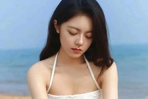 赵今麦泳装造型蜕变：从青涩到轻熟少女的成长