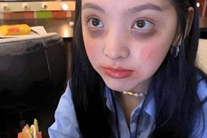 章若楠《照明商店》演技炸裂，带货丧系穿搭爆火